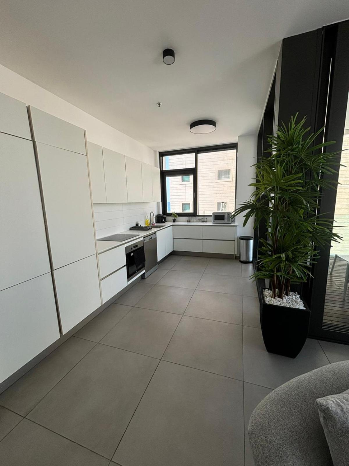 Apartment Sunny Sea View By Sea U Tlv *